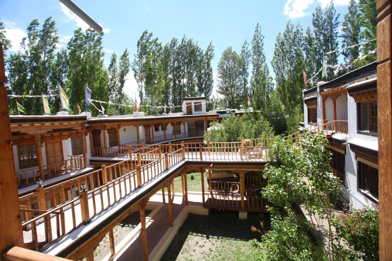 Lha-Ri-Sa Resort Leh Zewnętrze zdjęcie