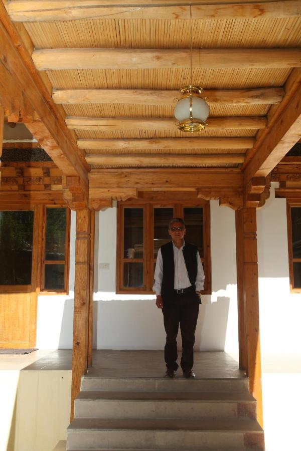 Lha-Ri-Sa Resort Leh Zewnętrze zdjęcie