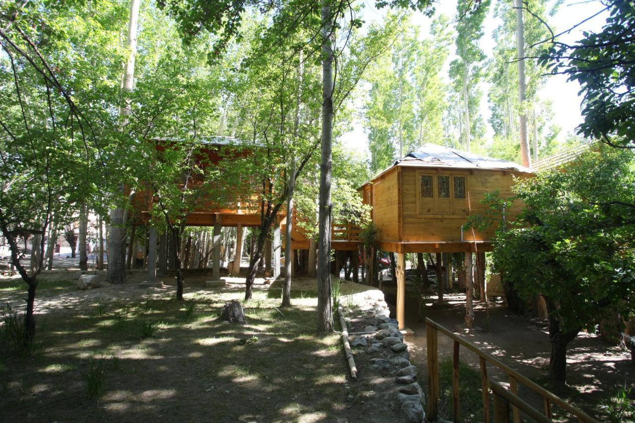 Lha-Ri-Sa Resort Leh Zewnętrze zdjęcie