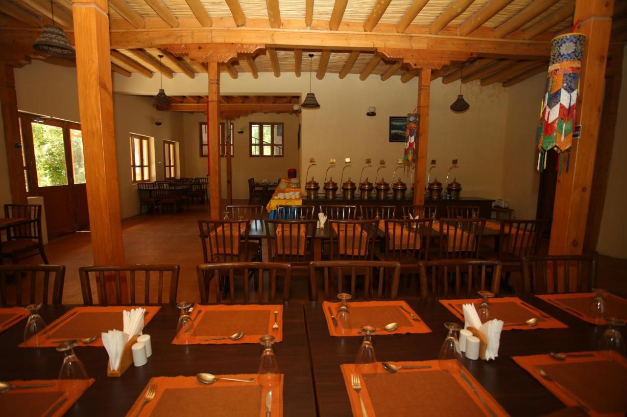 Lha-Ri-Sa Resort Leh Zewnętrze zdjęcie