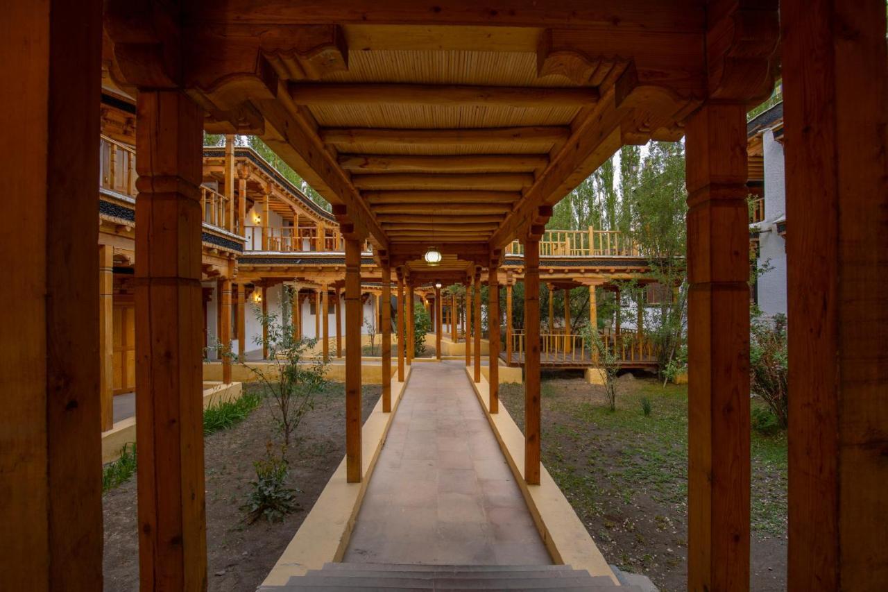 Lha-Ri-Sa Resort Leh Zewnętrze zdjęcie