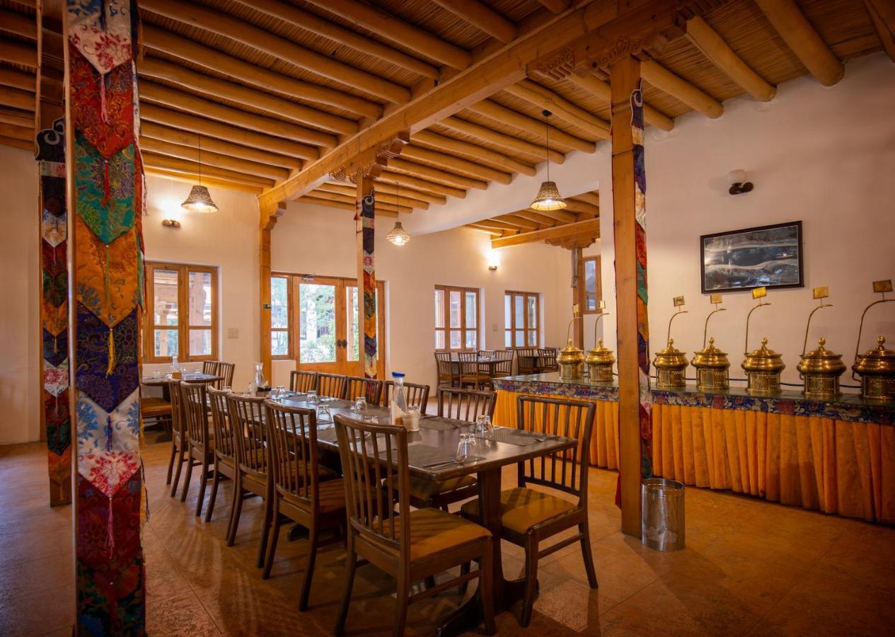 Lha-Ri-Sa Resort Leh Zewnętrze zdjęcie